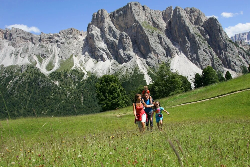 Hotel Garni Concordia - Dolomites Home