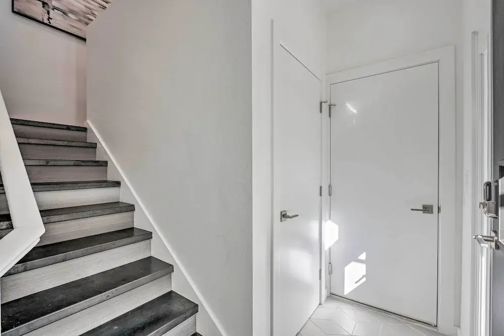 Modern Midtown Haven w/ Garage: Mt Rose Day Trips!