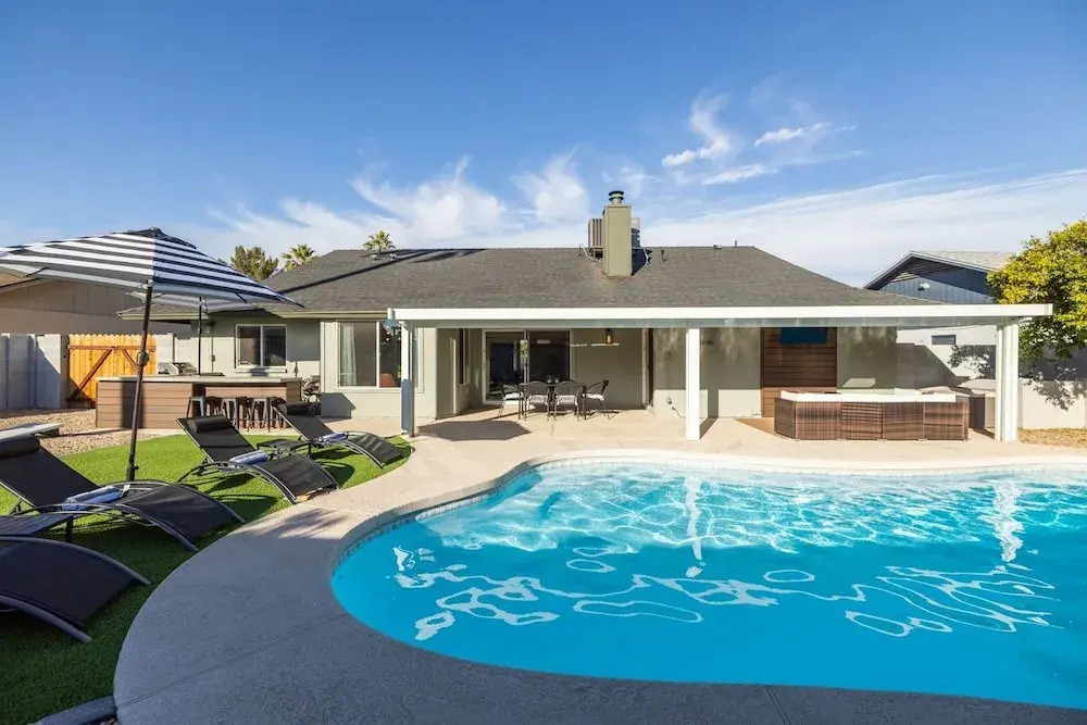 Tempe Vaughn 3 Bedroom Home by RedAwning