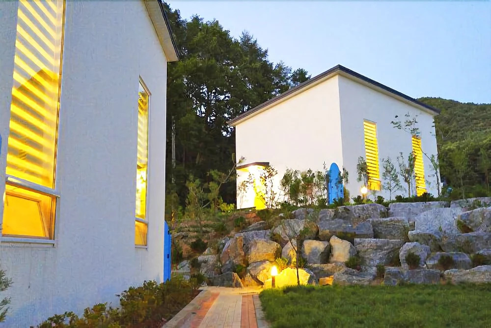 Paju One-frame Pension