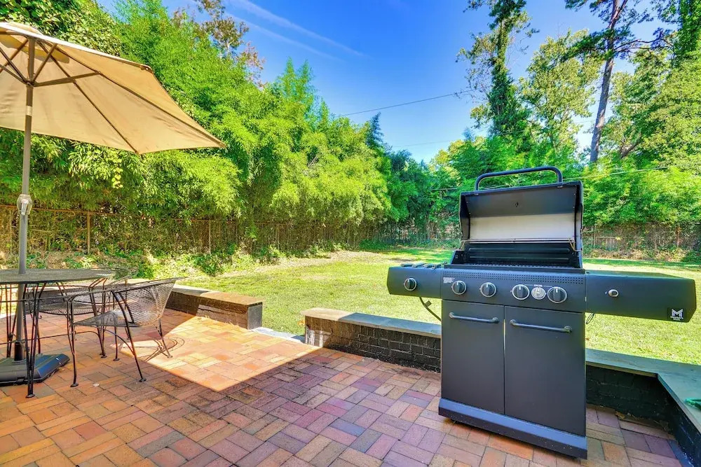 2 Mi to Dtwn Greensboro: Centrally Located Home
