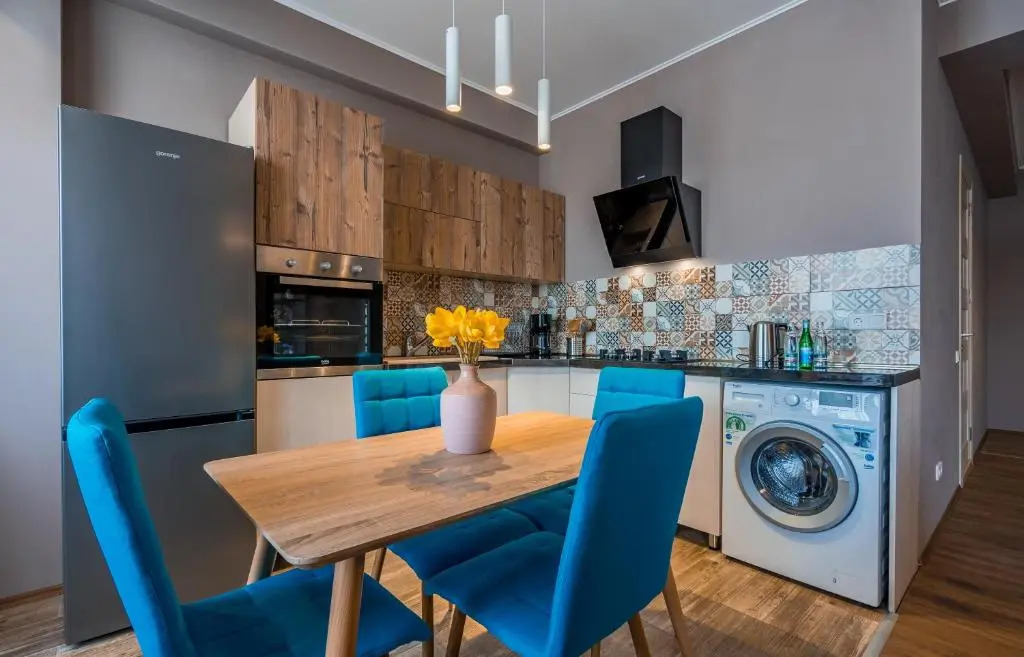 Spacious 76 qm Apartment Near City Center