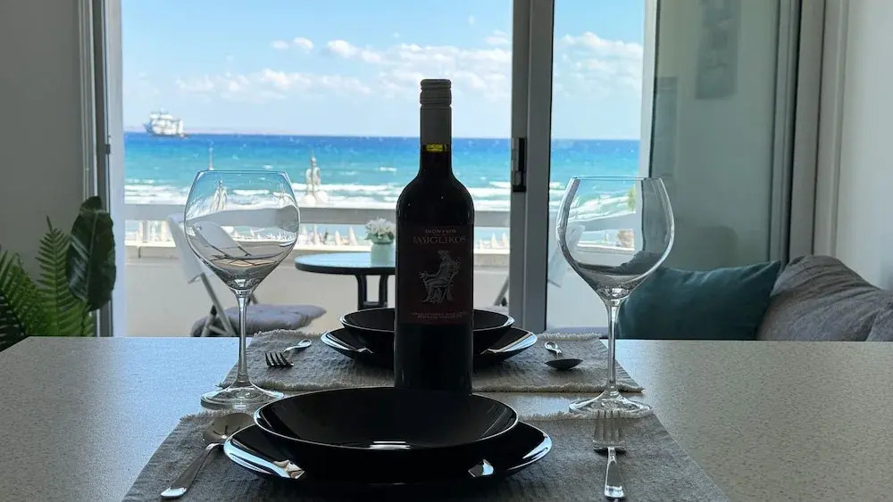Kolonaki Seaview 1bdr Finikoudes