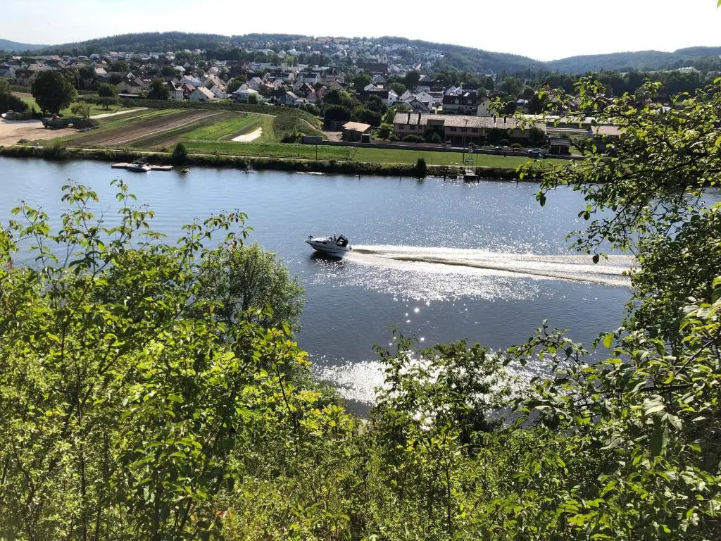 Chalet an der Donau direkt bei Regensburg, 5 Sterne DTV