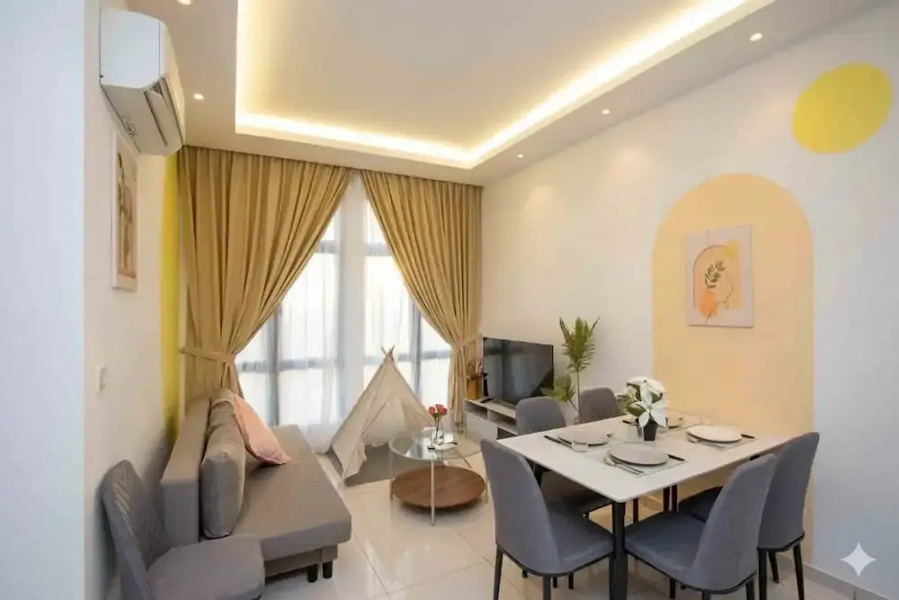 2BR Space Apt Near KSL CIQ JB