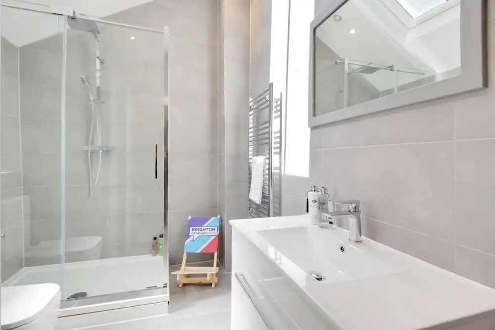 Brighton Getaways - Brighton's BIG House