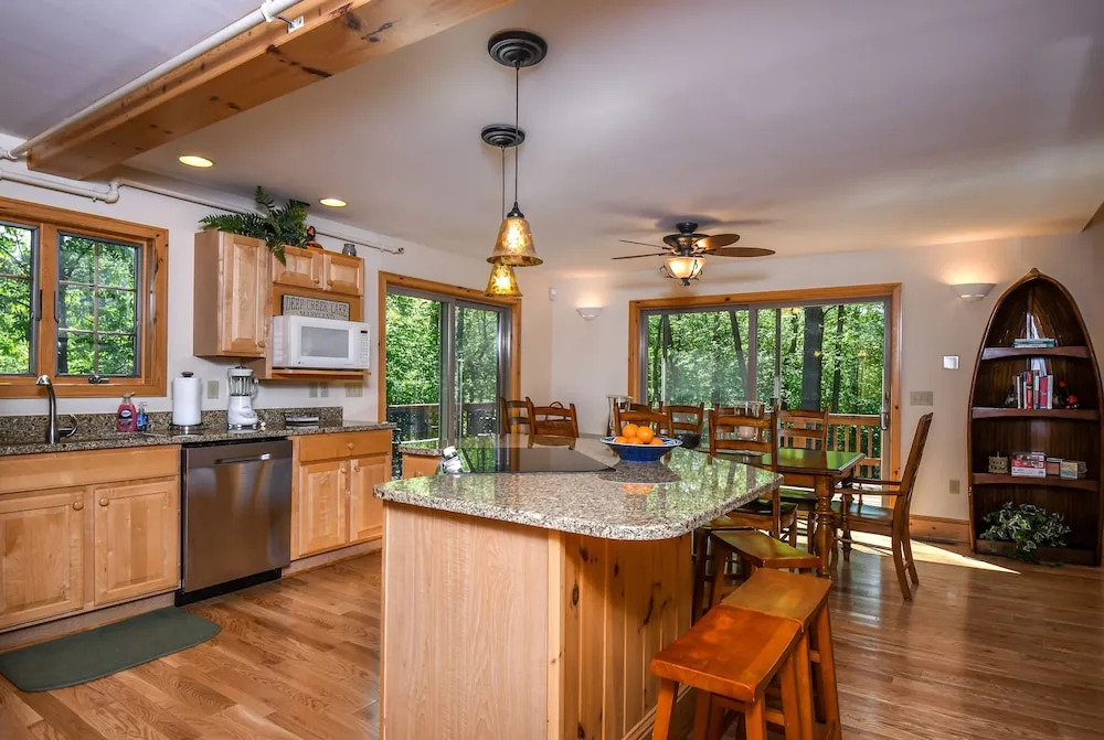Paradise at Deep Creek 7 Bedroom House