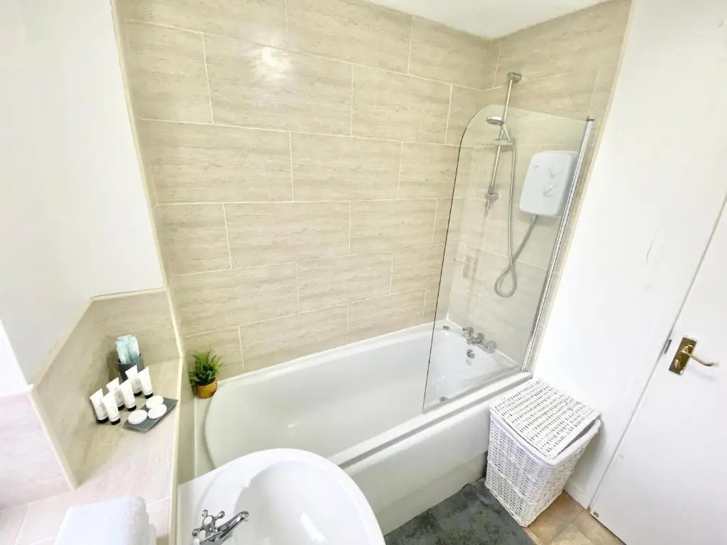 Convenient Manchester city centre 3BD with free parking
