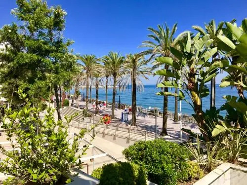 GRAN MARBELLA APARTMENTS by Coral Beach
