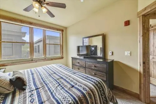 Apartments Off Main #4