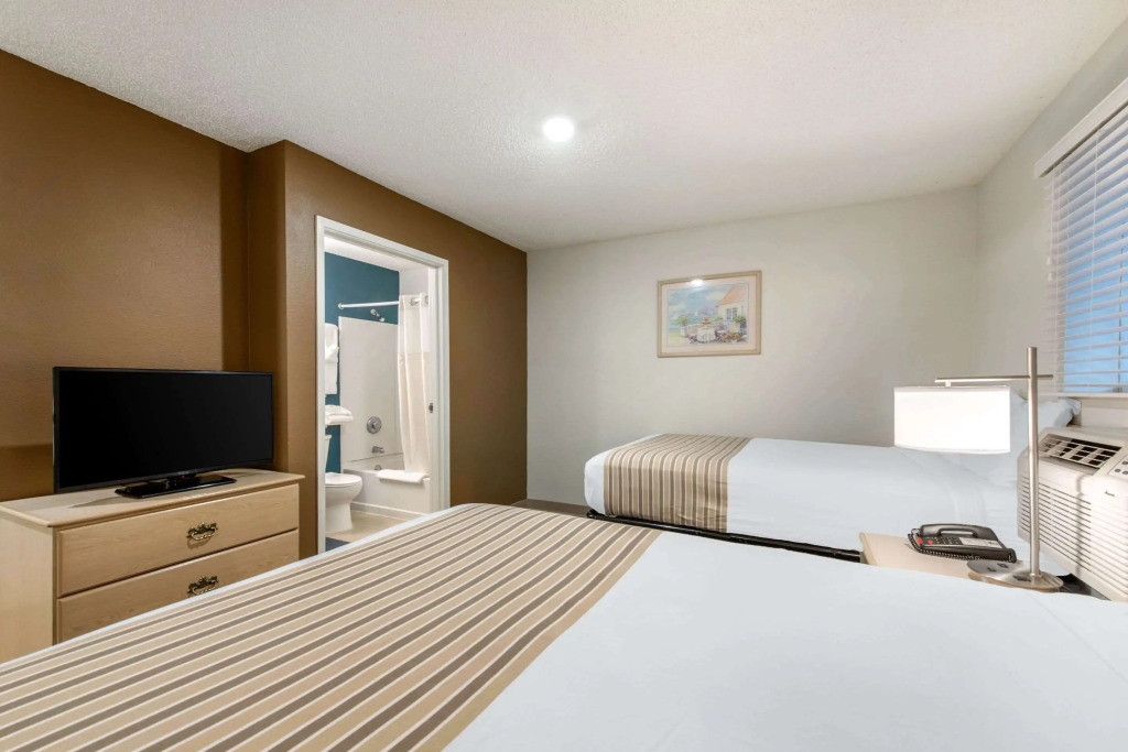 Birch Hill Suites - Lakeland