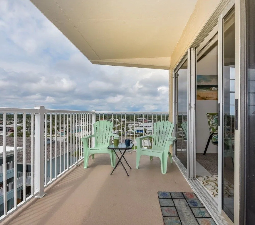 PT608 Ponce de Leon Towers by RedAwning