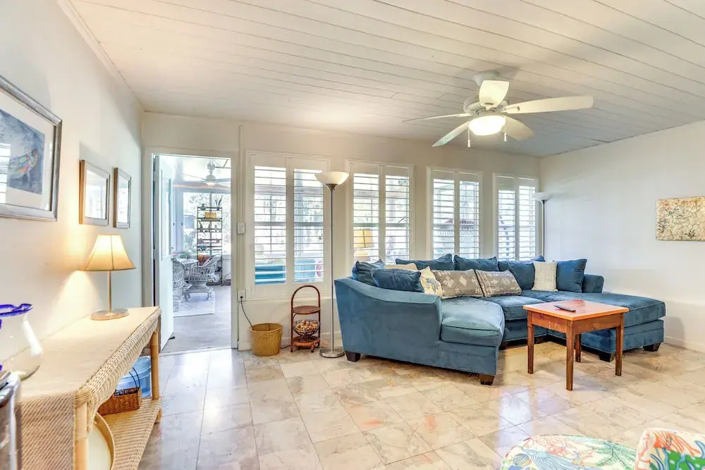 Englewood Bungalow 1 Mi to Beach: Pets Welcome
