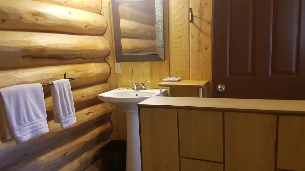 Rock Lake Lodge