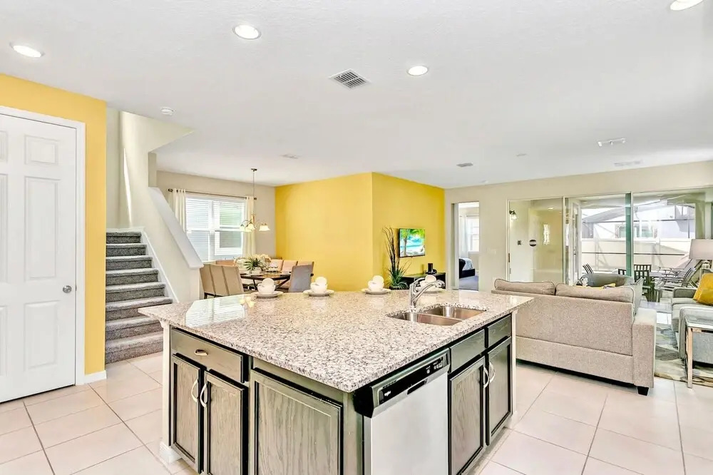 7BR Luxury Home With Hot Tub Private Pool BBQ