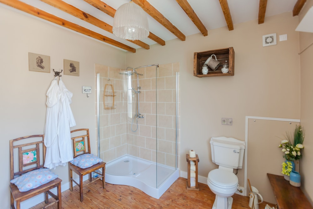 The Old Farm of Amfreville Chambre d Hotes & Table d Hotes