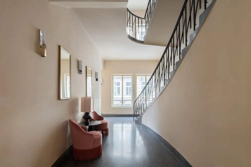 Merchant Rooms & Apartments