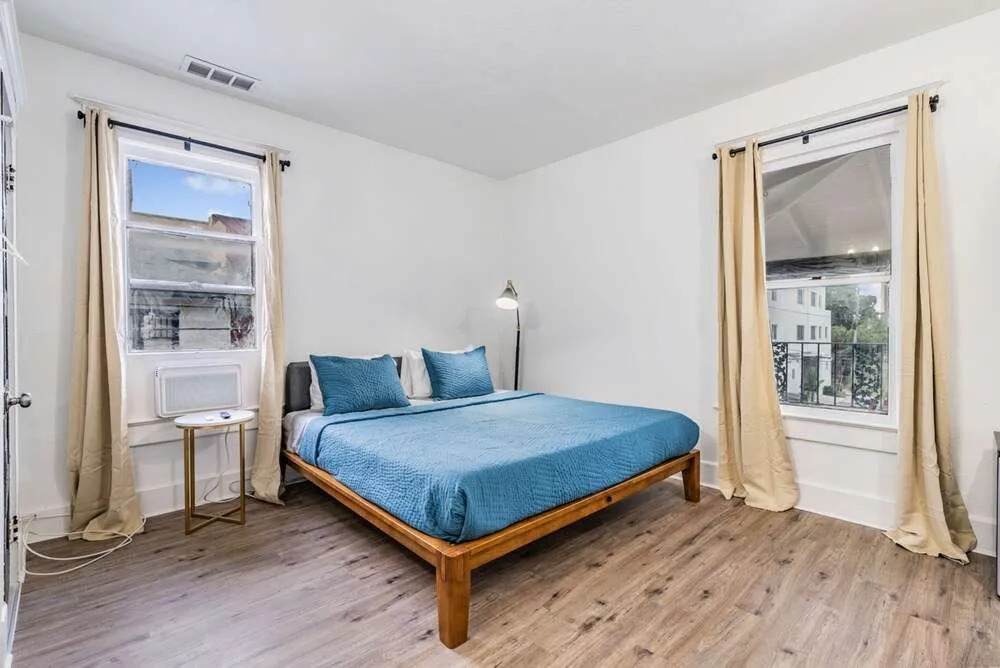 Satoshi Hideout Living