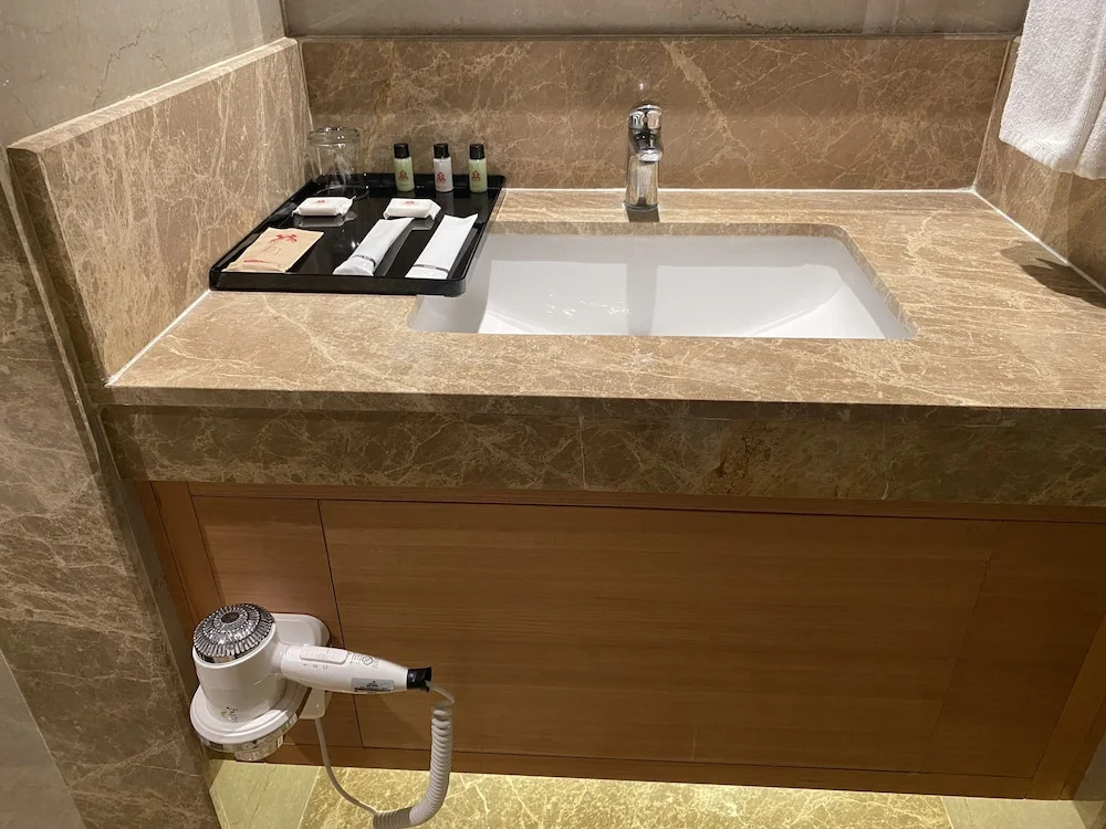 SRM Hotel Maraimalai Nagar Chennai