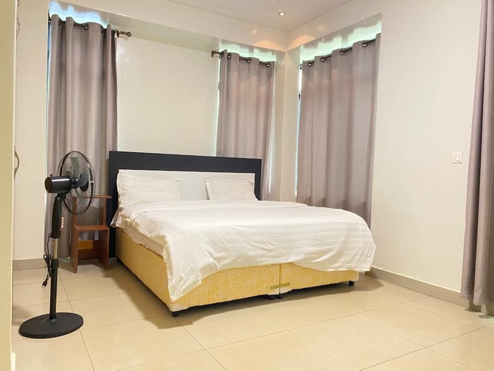 Lunaris Homes