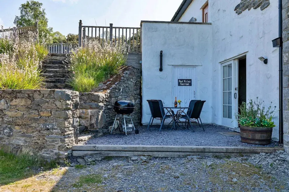Cottage in Conwy With Hot Tub & Mountain Views