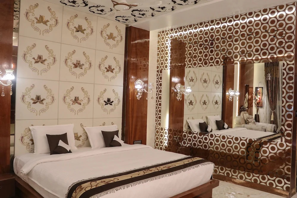 Hotel Rajahamsa