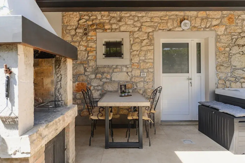 Warm Holiday Home With Terrace
