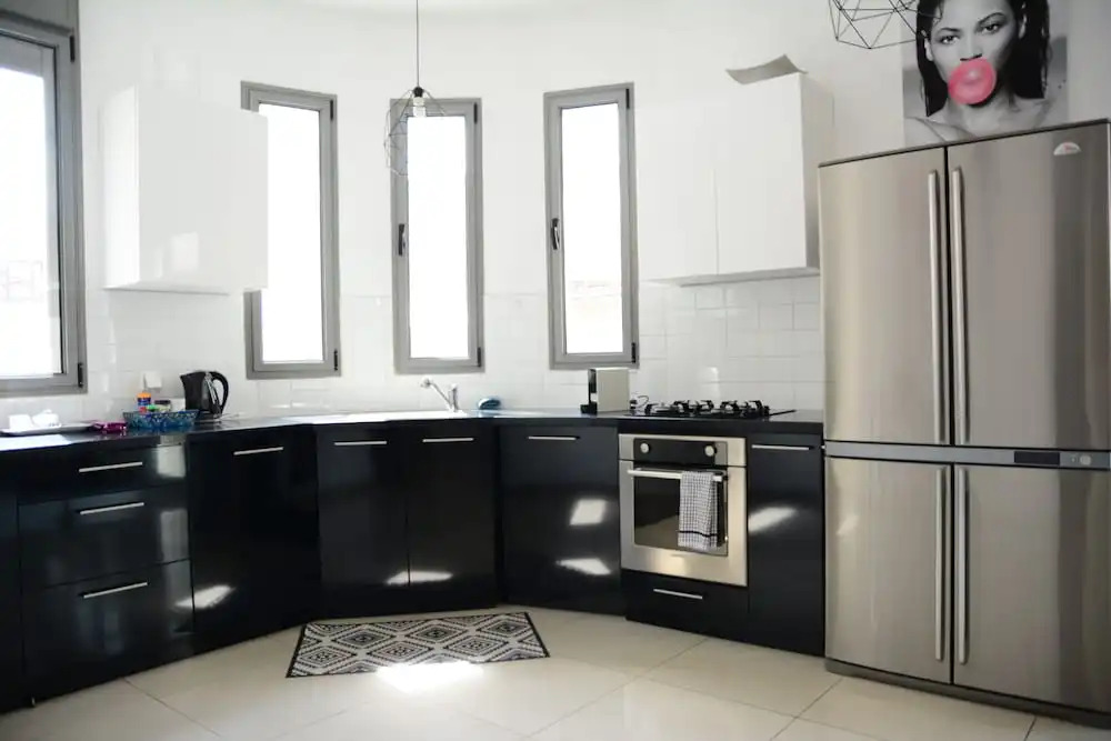 Superior and Spacious Duplex in the Kerem