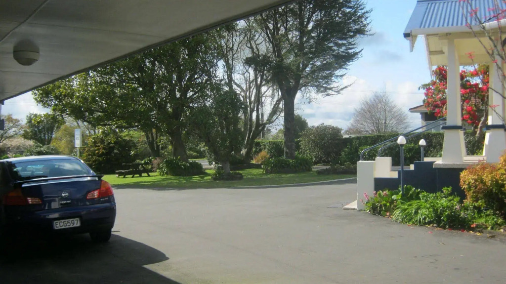 Broadway Lodge Motel