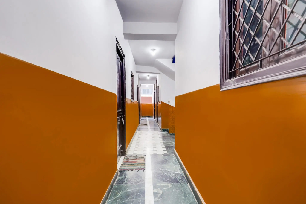 OYO Flagship 74558 Mishra Guest House