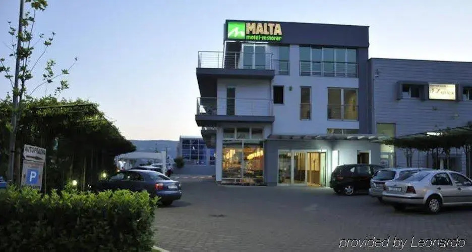 Motel Aura