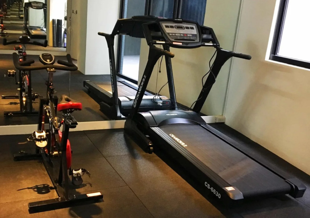 CHECK inn SELECT Chiayi RenAi