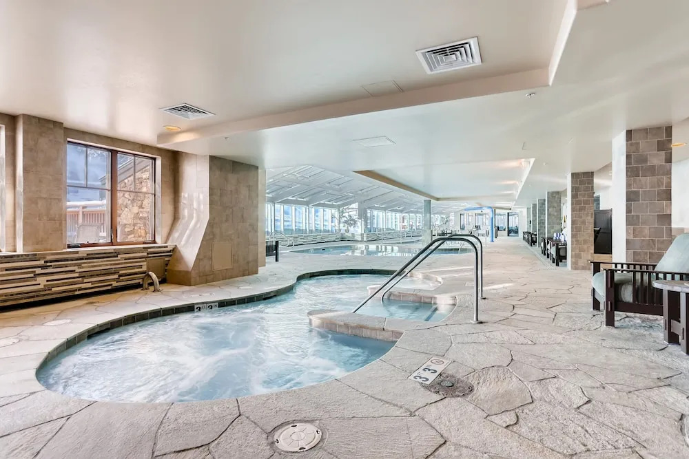 Ski-in/ski-out At Crystal Peak Lodge 3 Bedroom Condo