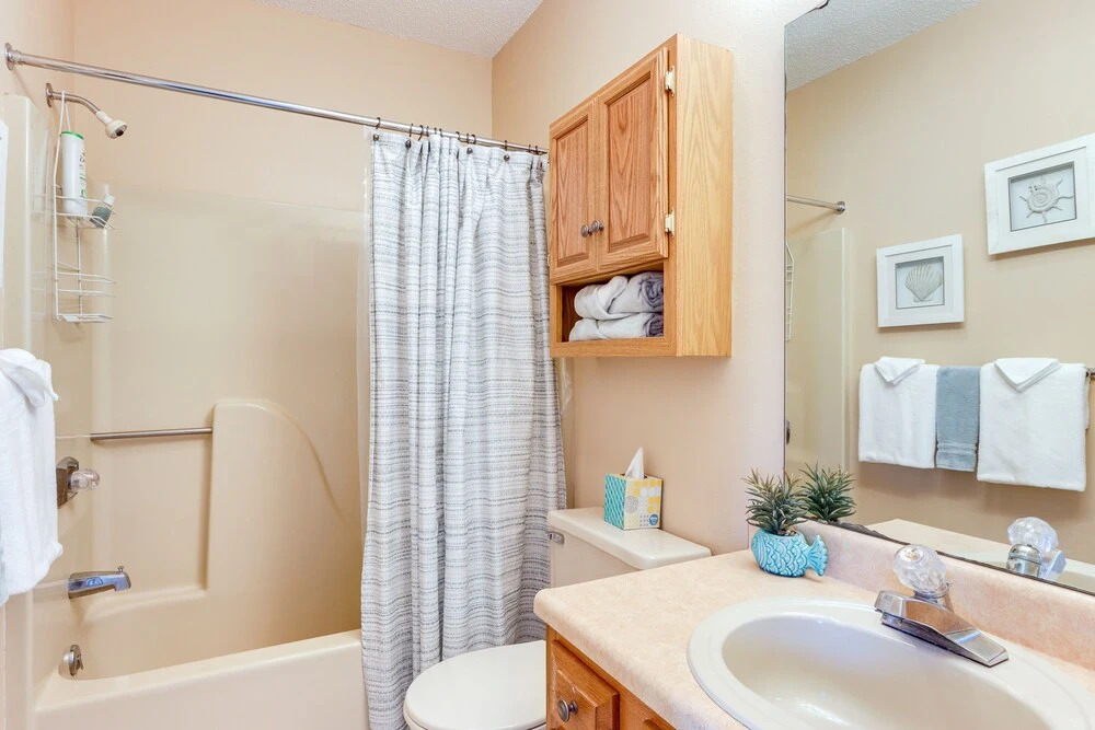 Walk to Pool + Lake: Cozy Osage Beach Condo