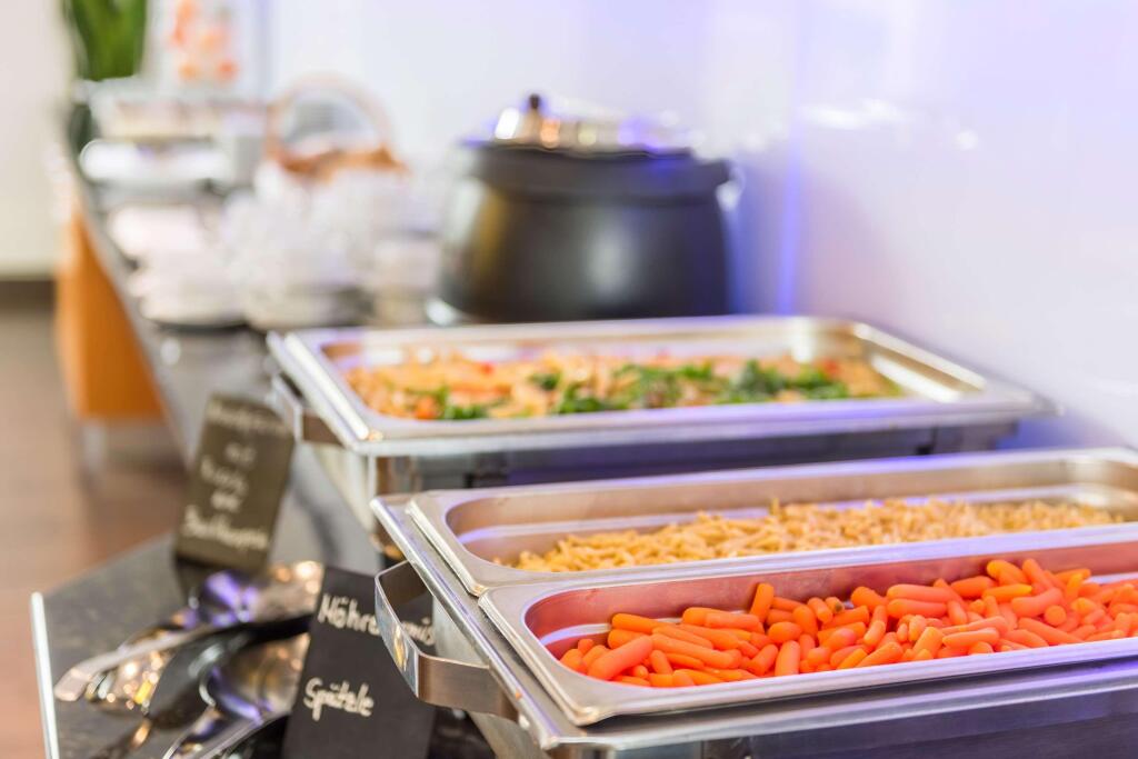 Отель Courtyard by Marriott Dortmund