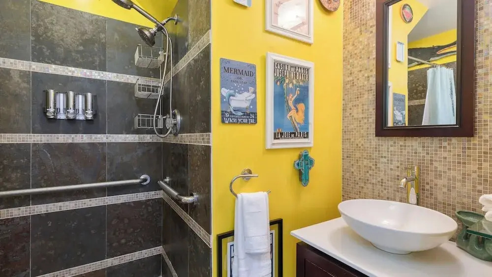 Monkey House by Avantstay Pool, by Duval Street
