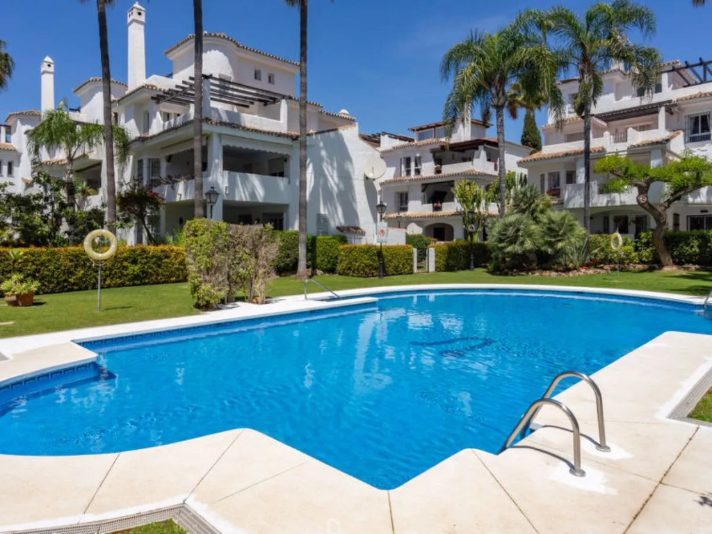 Top renovated penthouse in Los Naranjos