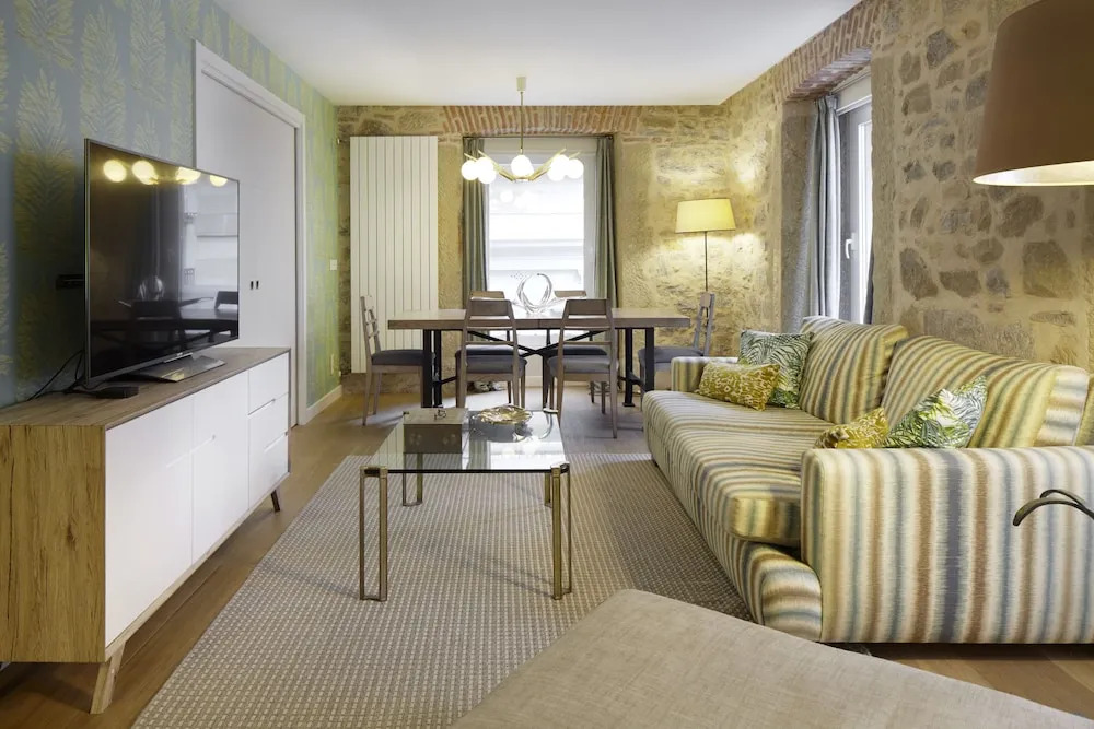 Hika Mika Apartment by FeelFree Rentals