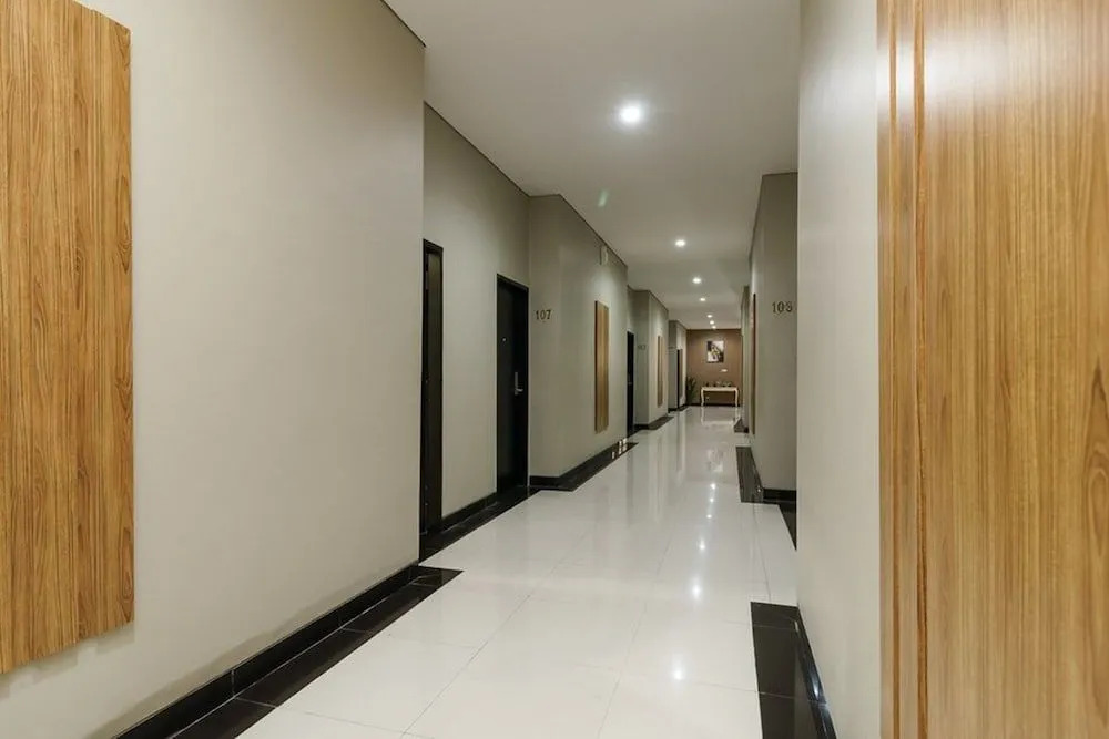 RedDoorz Plus near Sangkareang Park