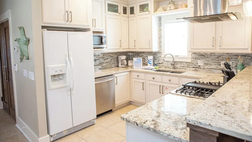 Large Private Pool ~ Minutes to Beach ~ Gulf Side ~ Seagrove