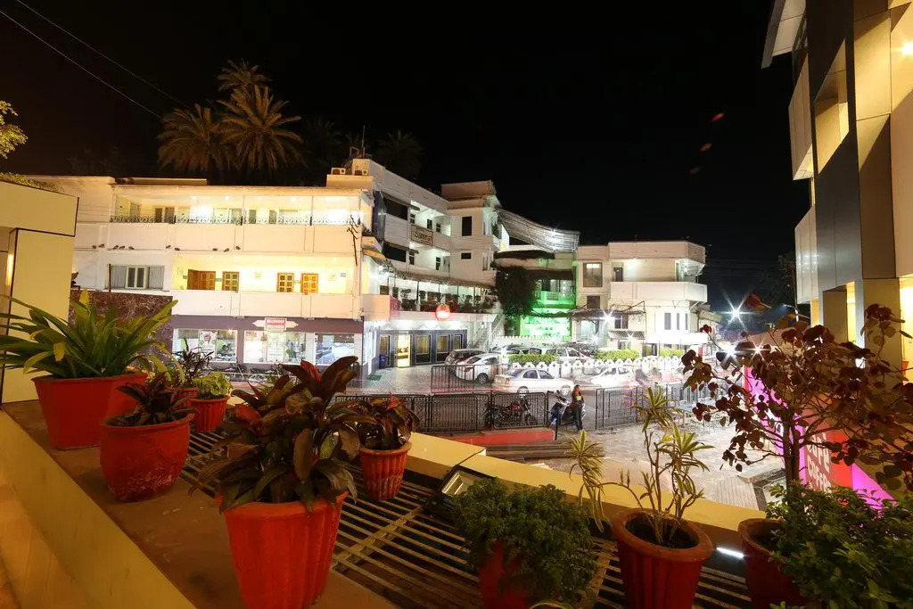 Hotel Samrat International