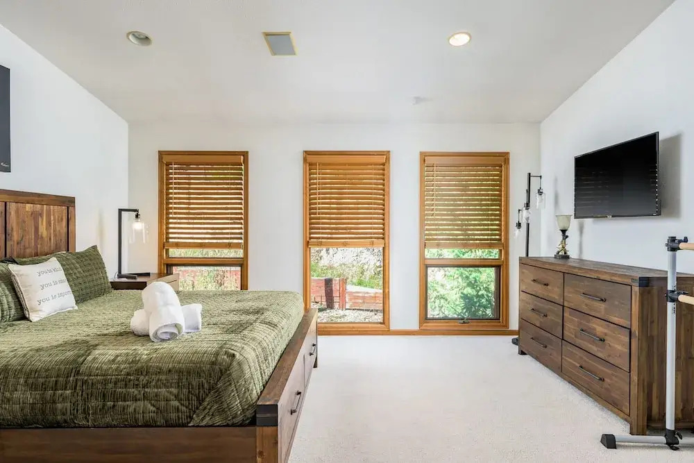 Mountain View Apartment Near Downtown Trails