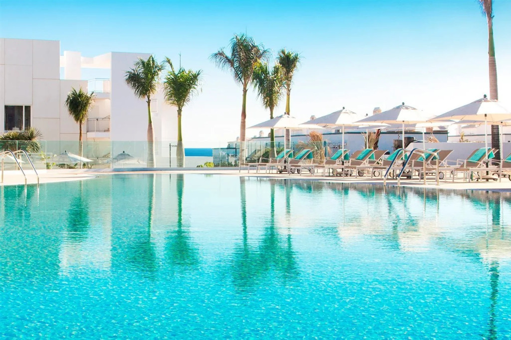 Hotel Lava Beach