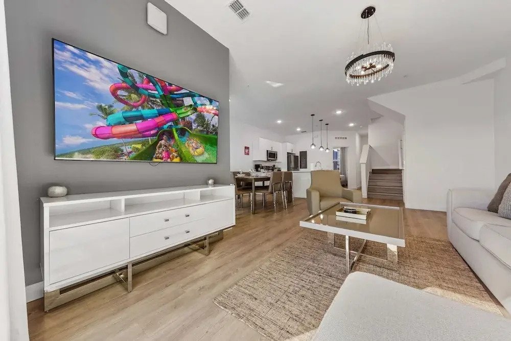 424 Famagusta Dr