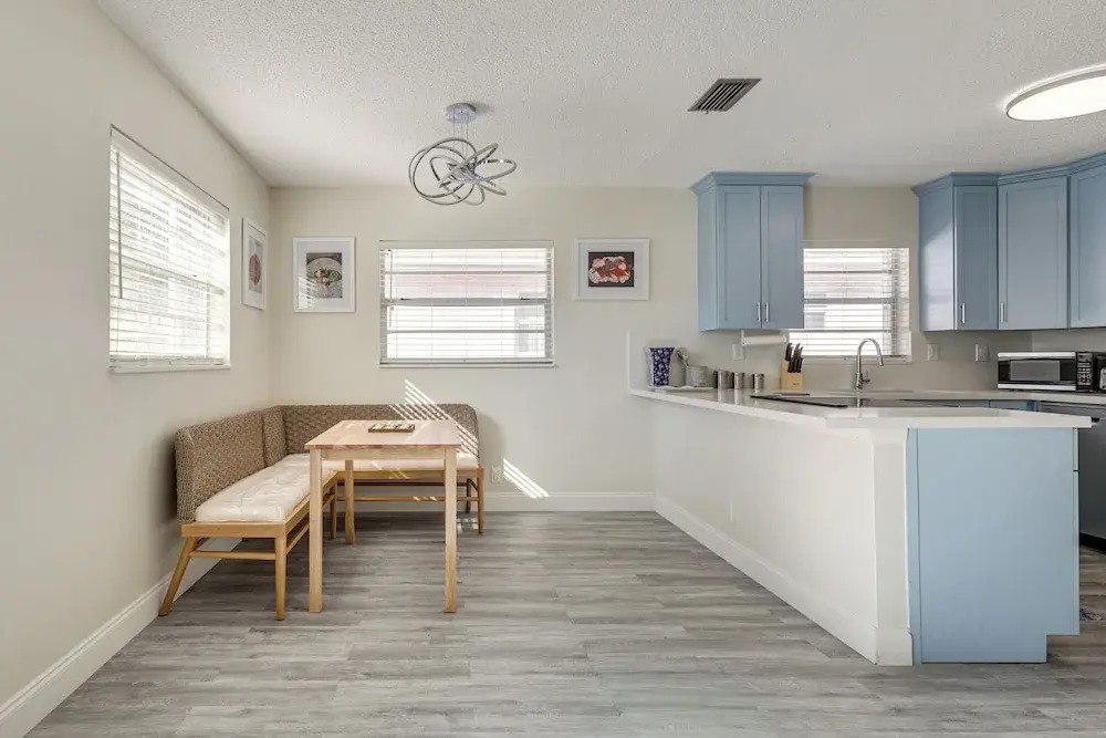 Walk to Shops & Eats, 3 Mi to Beach! Hollywood Gem