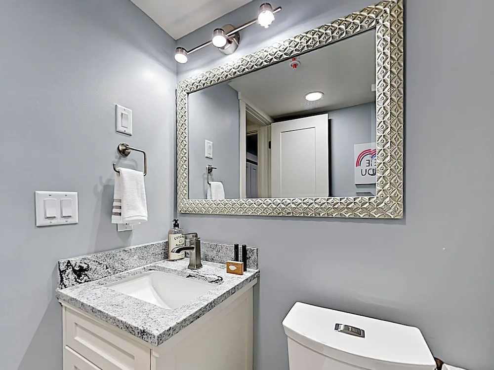 New Listing! Luxe Remodeled Getaway 2 Bedroom Condo