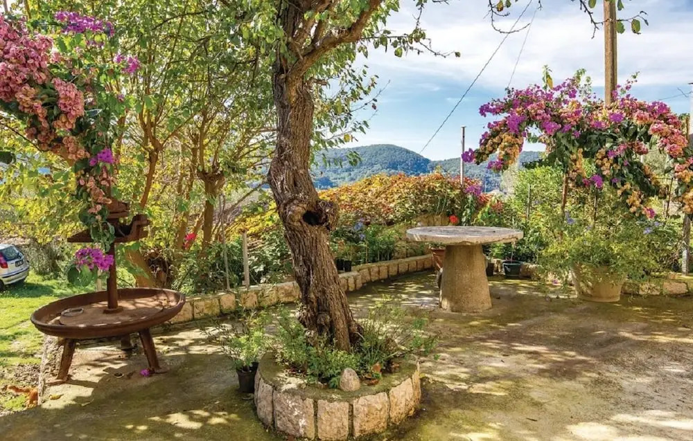 Guest house Kalla