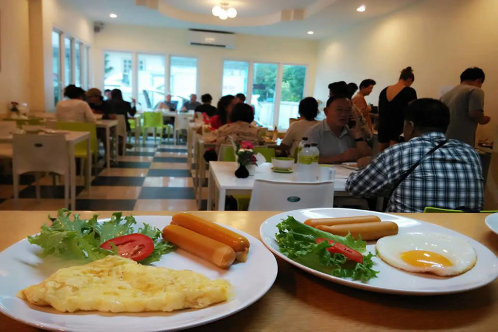 Trat Center Hotel