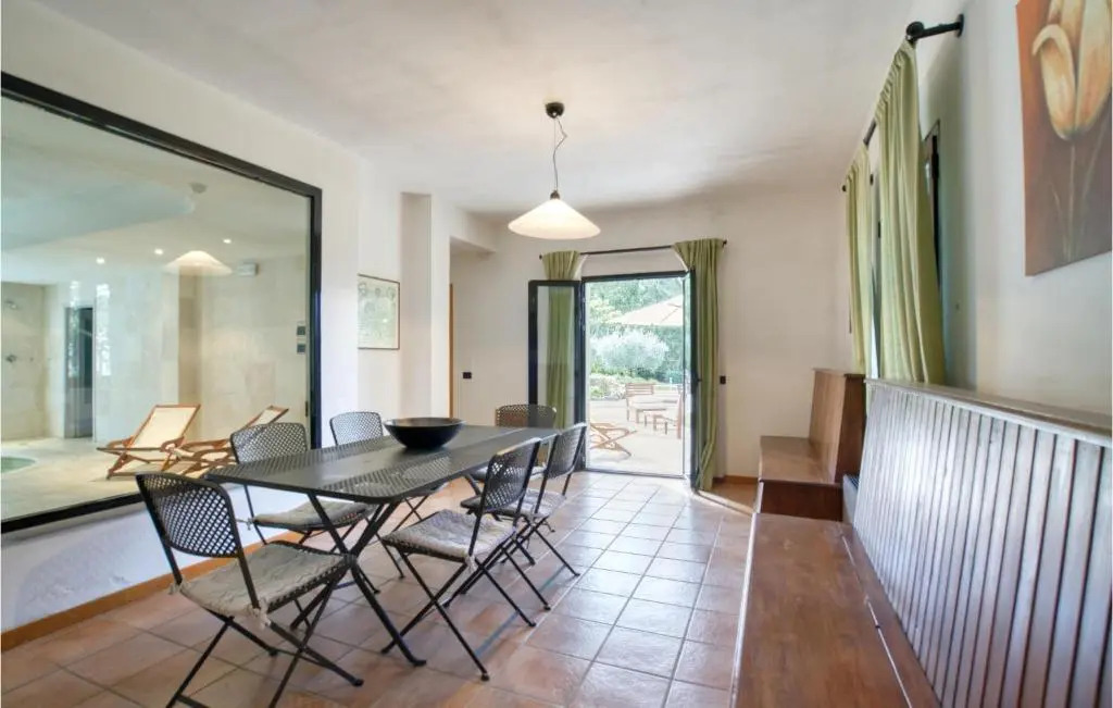 Amazing Home In Umbertide With Kitchen