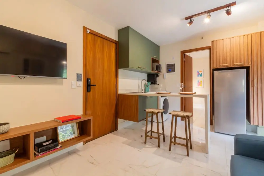 6 Minutes From Leblon Beach Gsm103